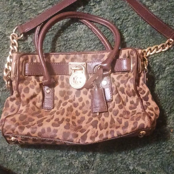 MK Purse - Picture 1 of 5